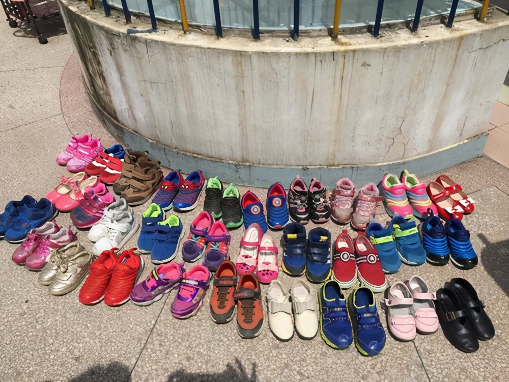 鞋怎么通风最快,鞋里边臭用什么办法解决