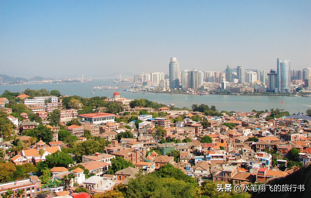 厦门有这样一个地方｜小和尚的邻居是大学生，古朴与摩登并存