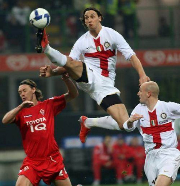 马中赤兔人中伊布什么意思,人中伊布和马中赤兔谁厉害