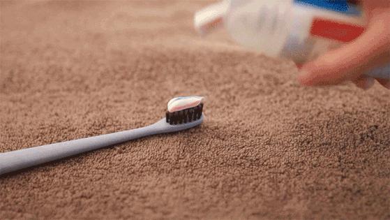 牙龈出血牙齿松动怎么解决,牙龈松动出血是什么原因引起的