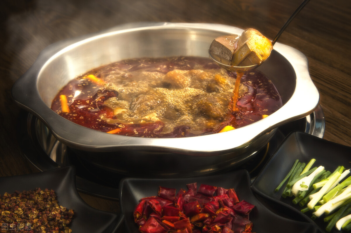 身体不胖却有双下巴是怎么回事,双下巴很胖的人