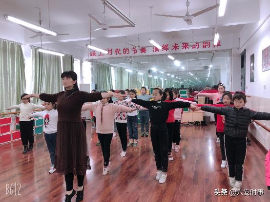 *光春**烂漫静待花开﻿——丰安小学3月活动纪实