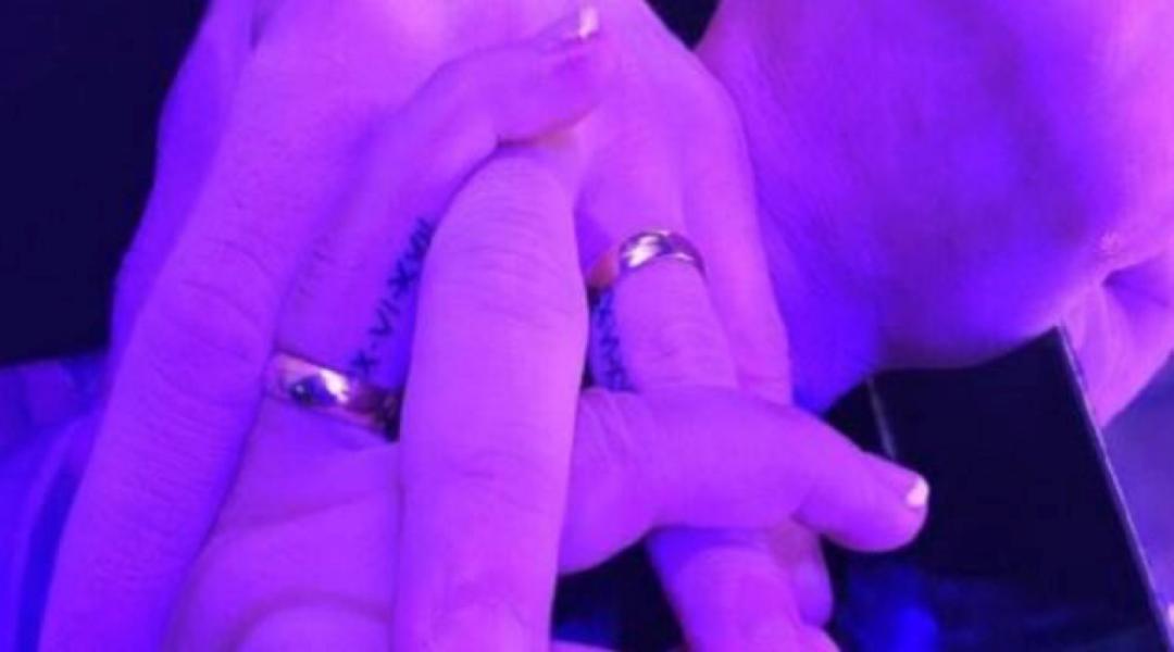 梅西秀恩爱上热搜,梅西恩爱