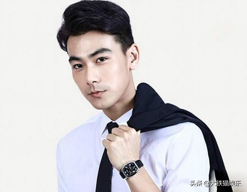 这4位男星的“M唇”太绝了！又妩媚又有脆弱感，真正的亦正亦邪