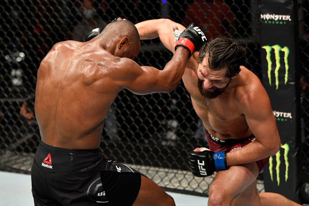 乌斯曼和奇马耶夫的比赛视频,乌斯曼重夺冠军