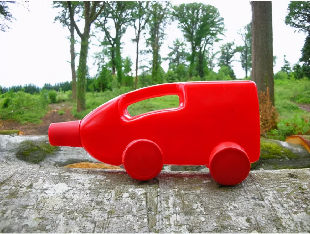 可乐塑料瓶扔掉可以做什么好玩的,塑料瓶的七种玩法