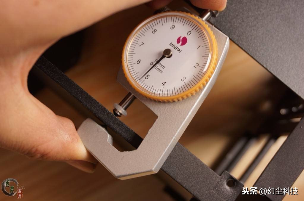 迷你小钢板桌面,电脑迷你小机箱推荐