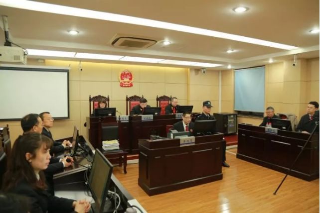 彭博是否遭到“打击报复”？不公开审理是否有秘密？