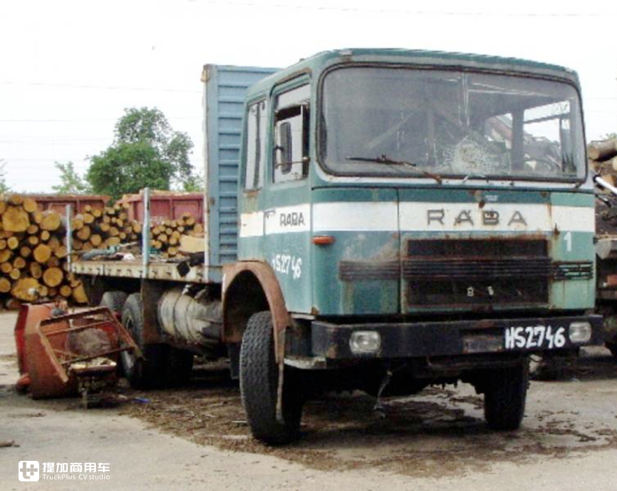 70年代80年中国进口了哪些卡车 (30年前的进口老卡车)