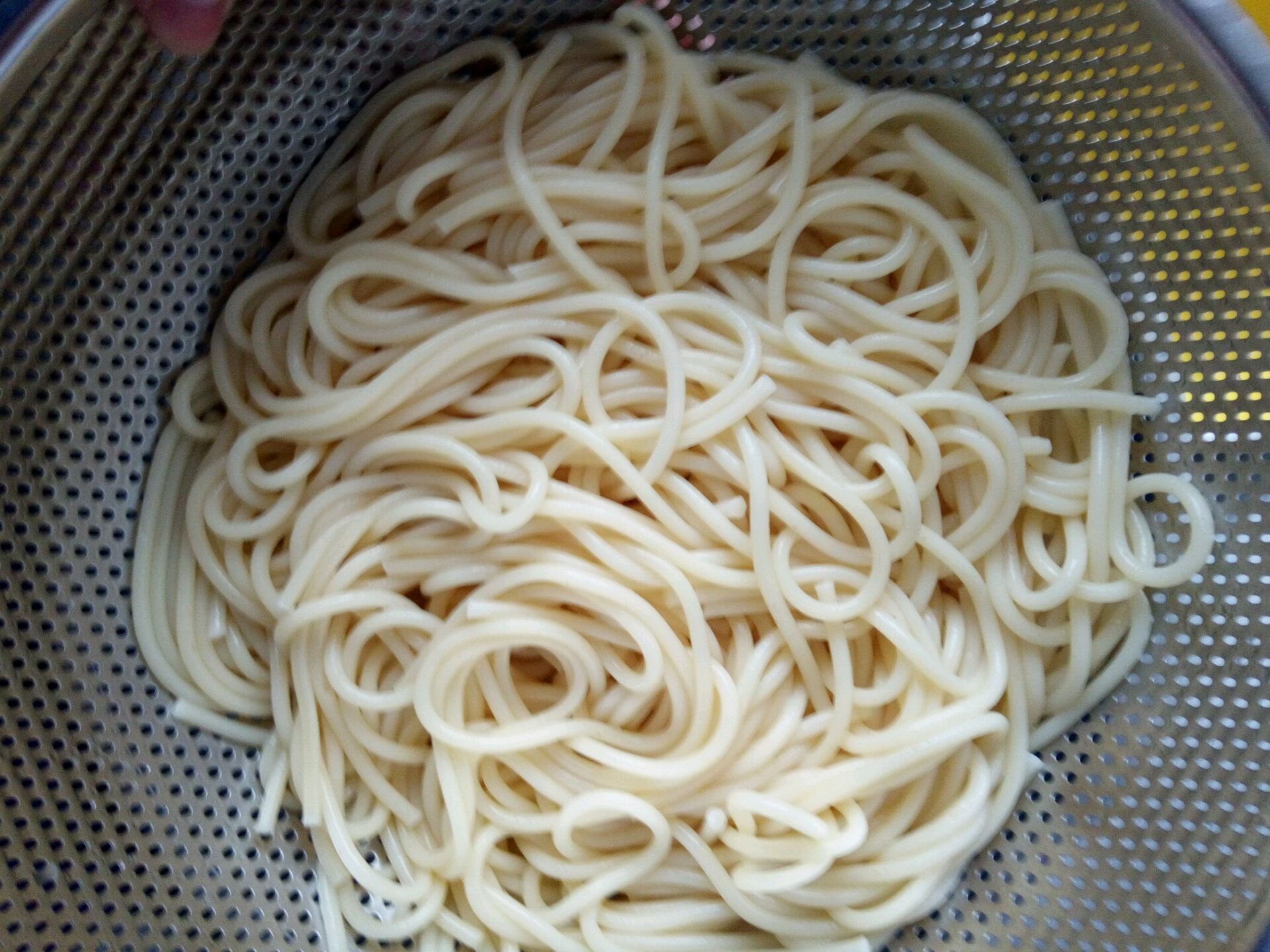 煮面容易成坨怎么办,如何能让煮好的面条长时间不粘坨