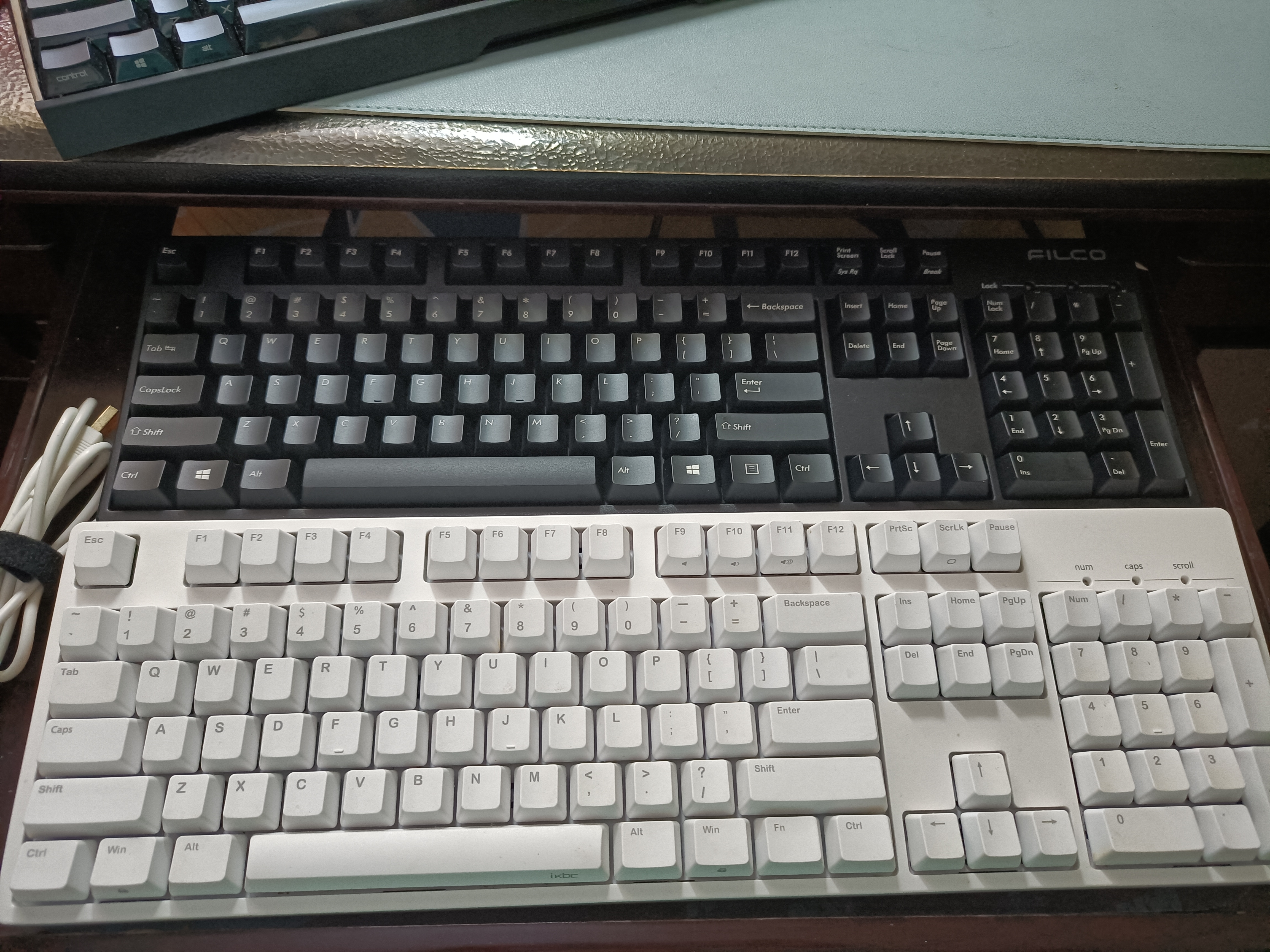 公认手感最好的机械键盘轴是什么,机械键盘樱桃轴与普通轴的区别