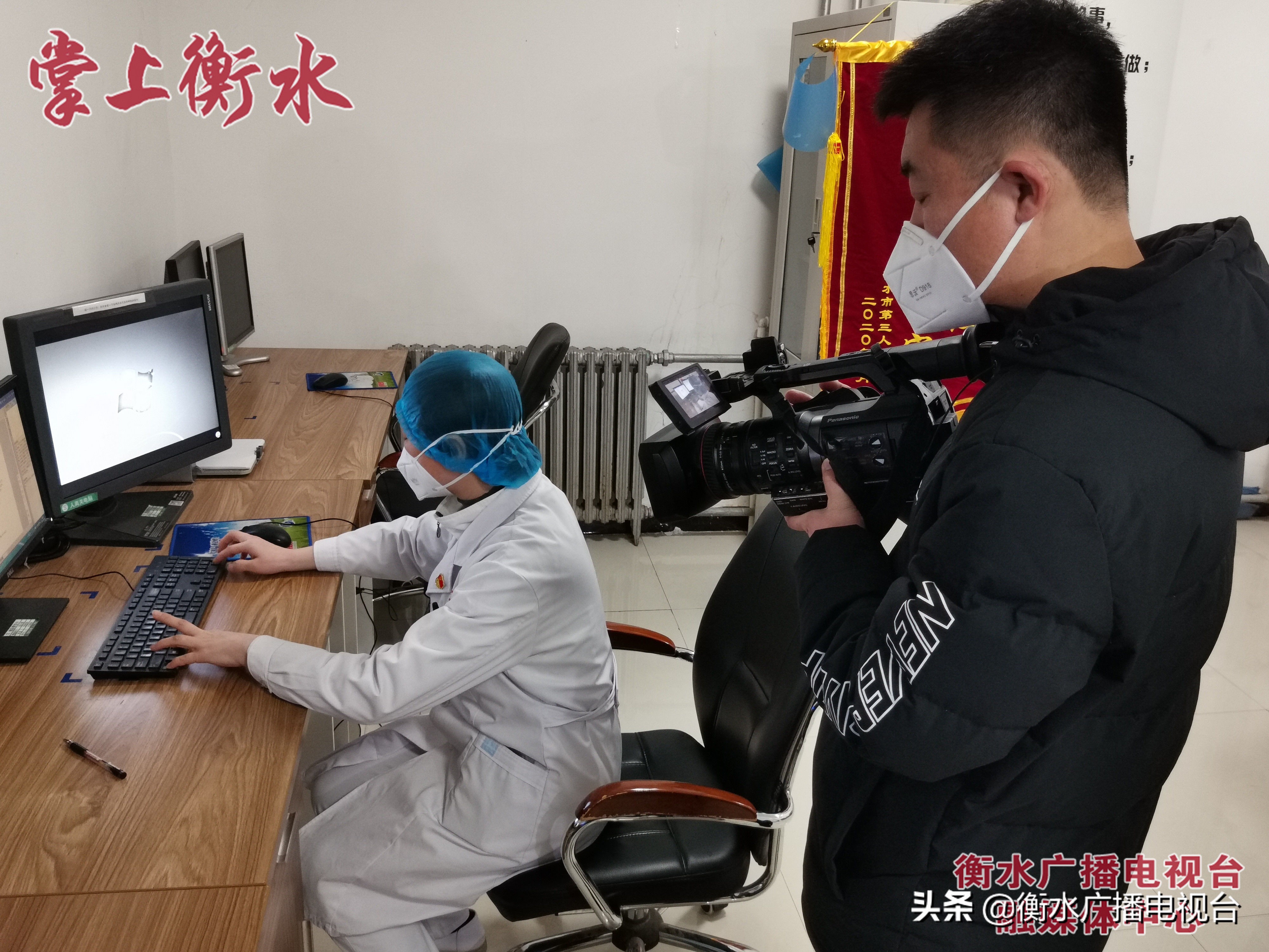 记者采访医护人员在防疫一线,央视采访疫情前线医护人员