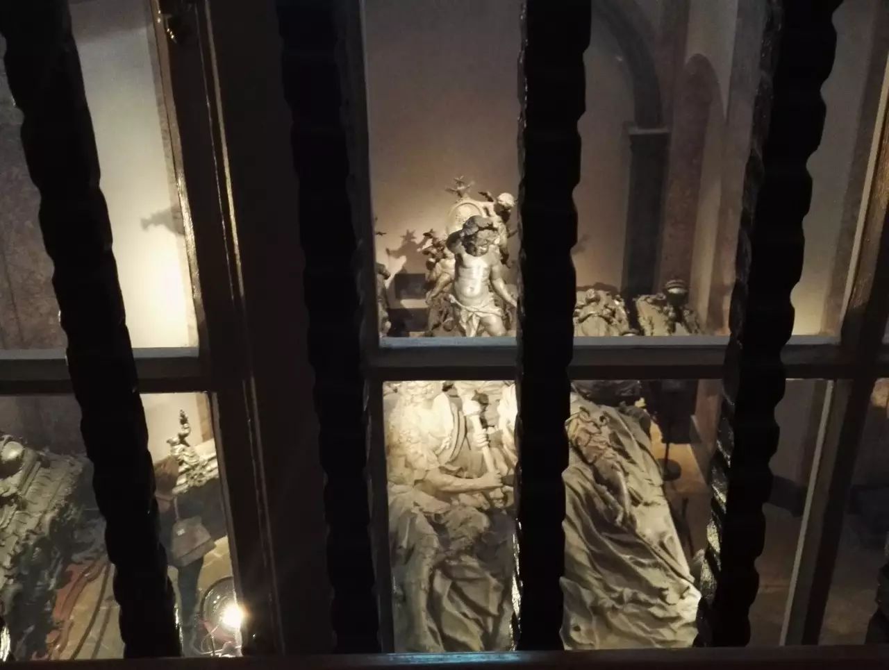 交换手记：皇家墓穴勘探笔记