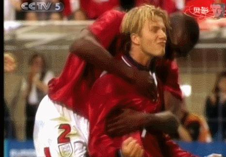 足青的整点报时天下足球的二十年属于每个球迷的二十年