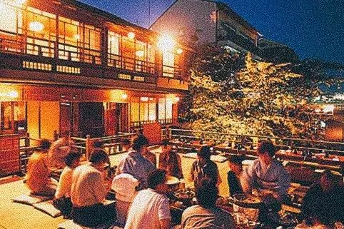 浜兘澶滄櫄绾冲噳,浜兘绾冲噳