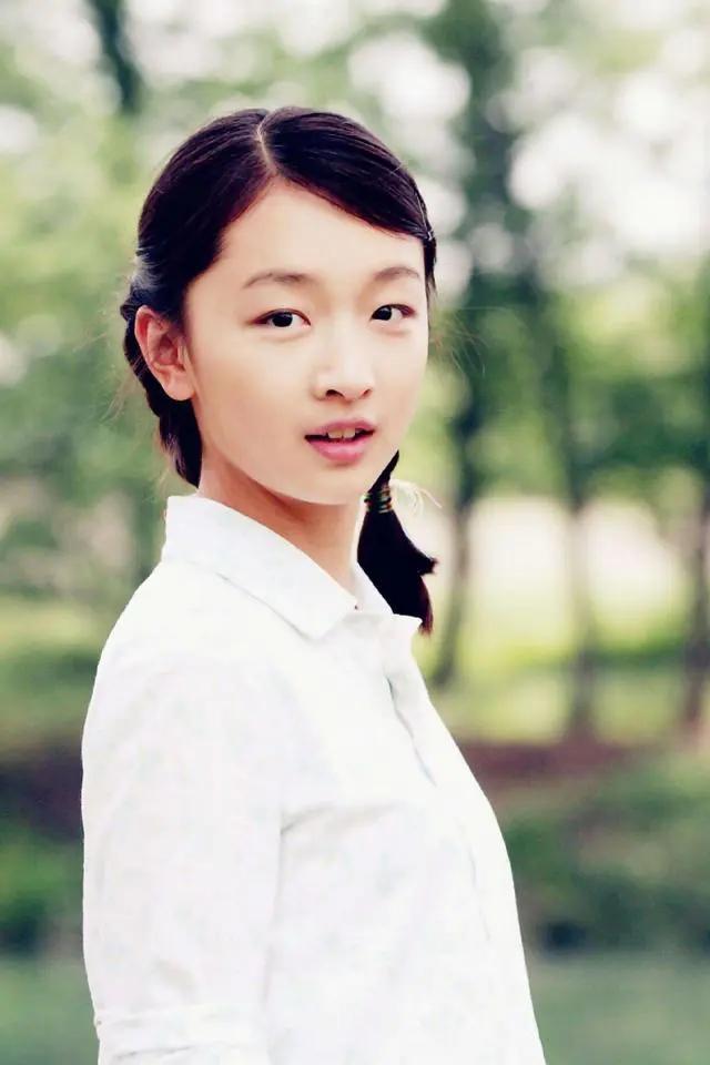 周冬雨的父母,周冬雨的父母是谁