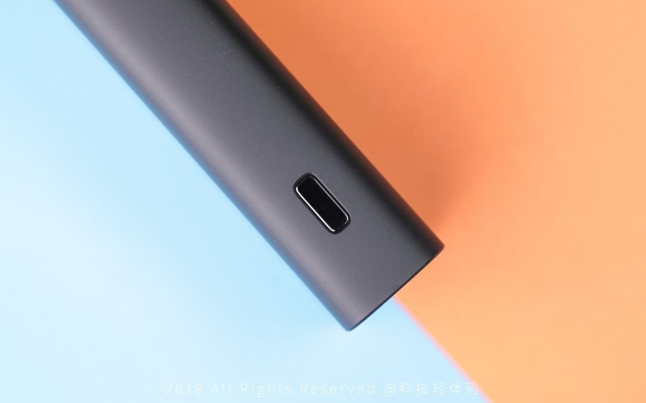 小米移动电源3闪充版怎么充电,小米移动电源310000毫安说明书