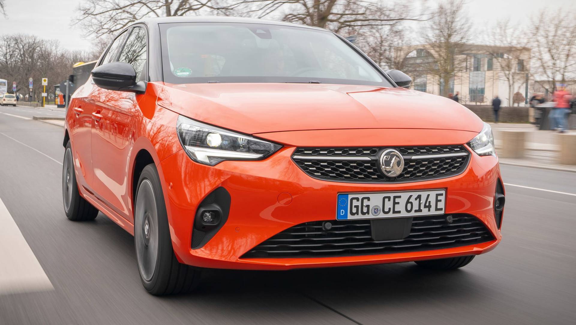 新王当立！这台英国车要抢Polo饭碗，其实就是台电动两厢赛欧