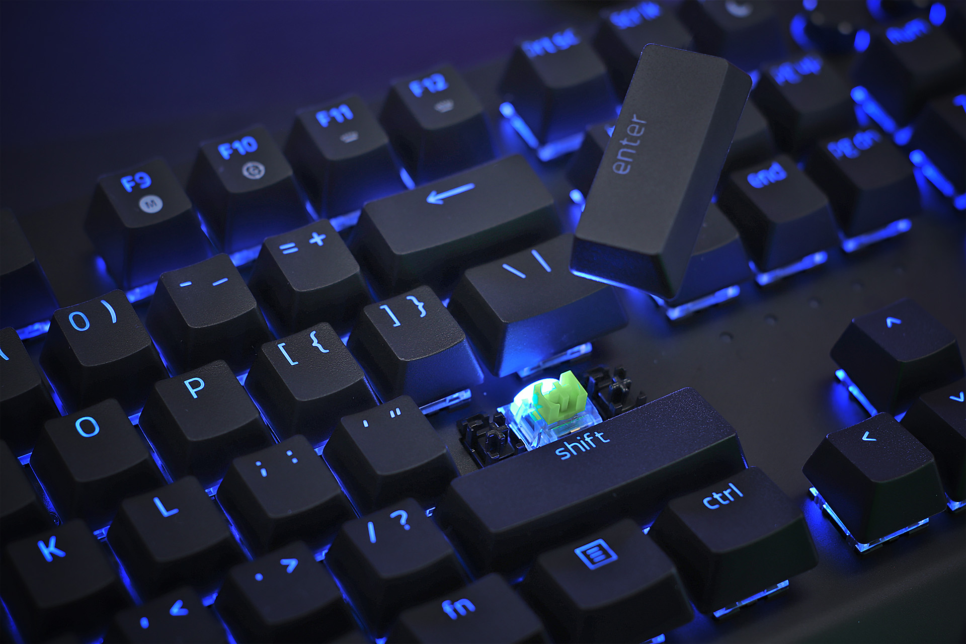 雷蛇无线机械键盘外设测评,雷蛇入耳式耳机游戏测评