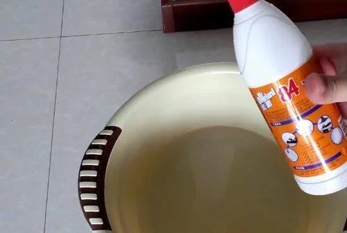 胶棉拖把变黑,拖把时间长了很臭怎么办