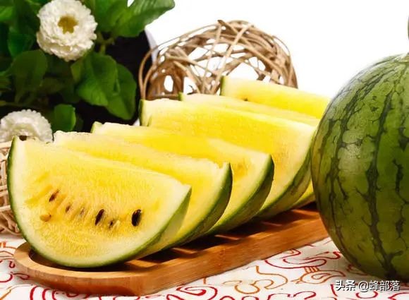 夏天吃黄心西瓜好还是红心西瓜好,吃西瓜的几大注意事项