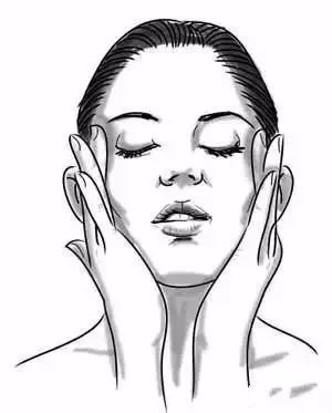 72岁老人走路长寿方法,70岁老人长寿的正确走路姿势