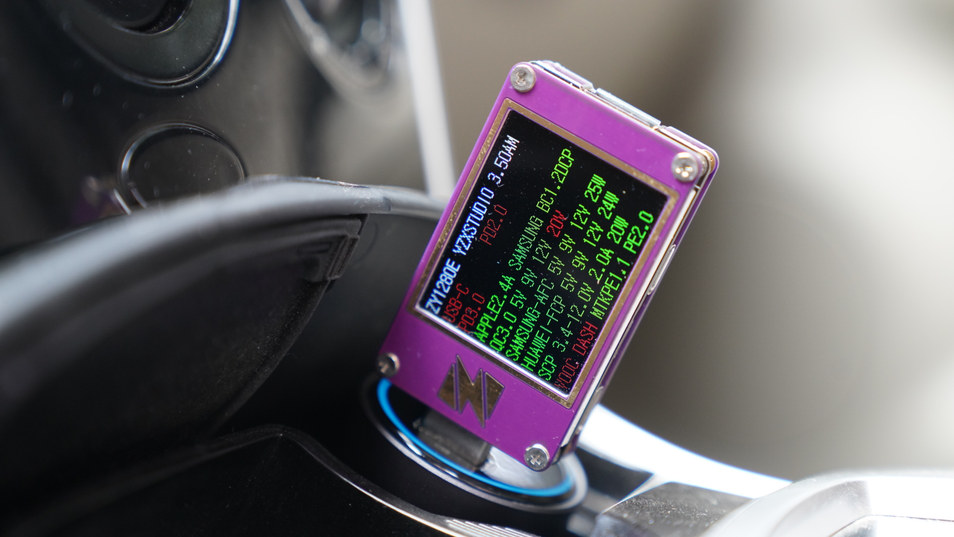 汽车人,出发!车生活补给利器,倍思160WQC5认证车载充电器分享