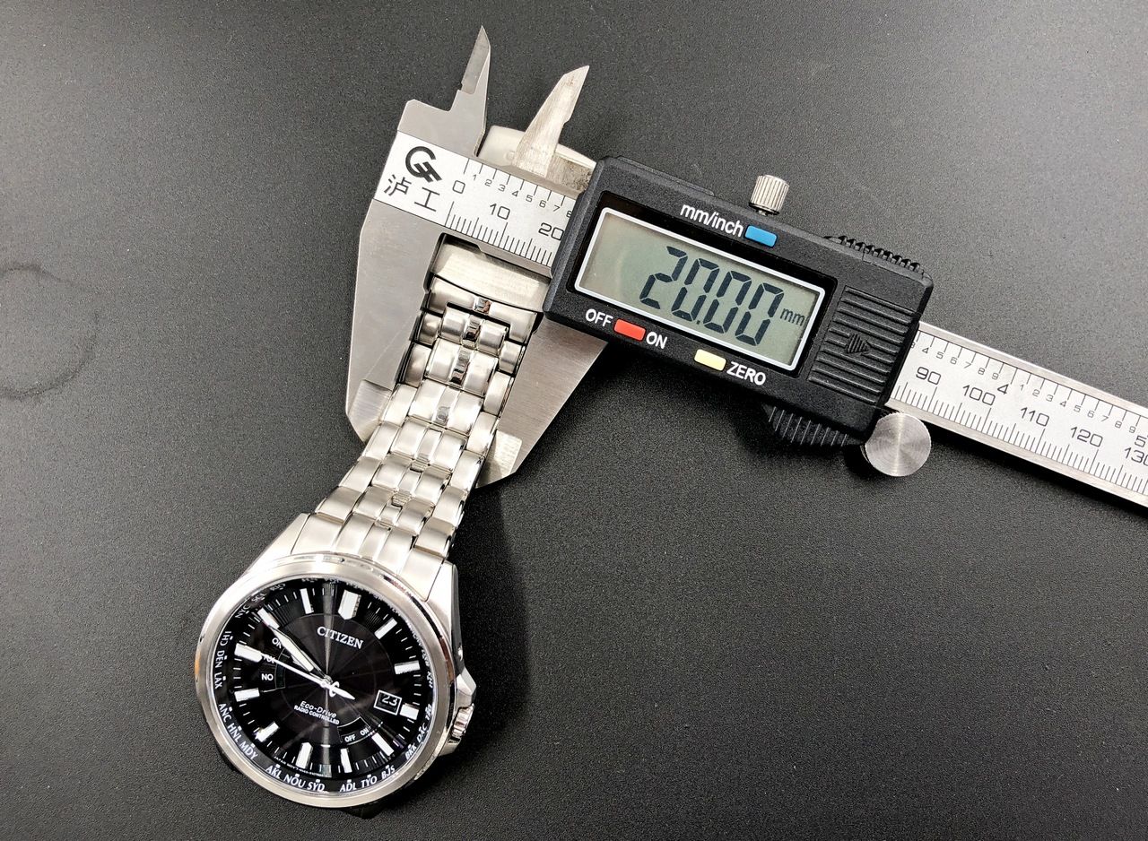 西铁城光动能手表h145开后盖,西铁城光动能手表黑盘视频评测