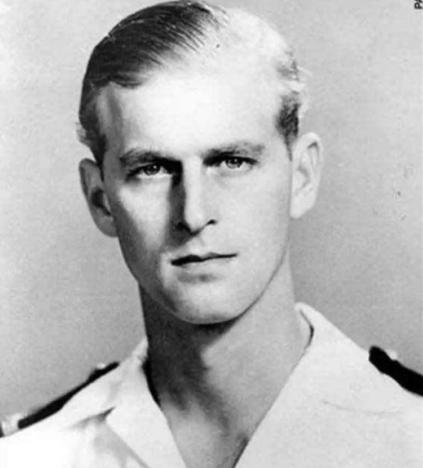 菲利普亲王和女王的幸福时刻,英国女王和菲利普第一次相见