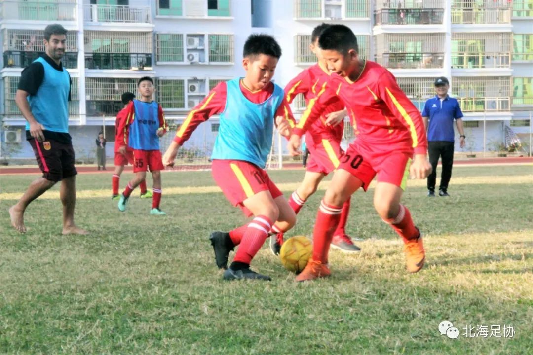 与世界沙足巨星同场竞技,北海校园足球小将够牛