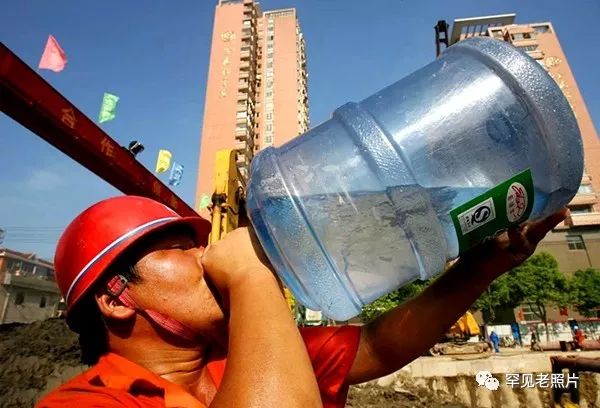 100年南京大桥绘画,南京红色100年