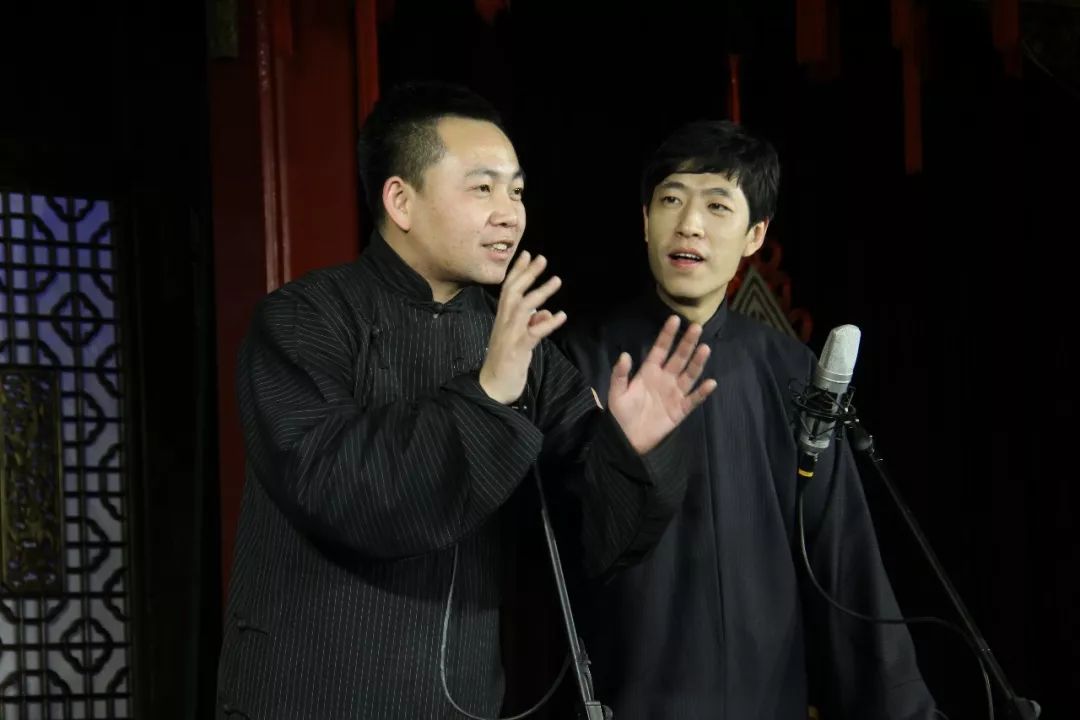 王加林:每次去师爷家都吃不饱,怹光聊相声,不让我们夹菜