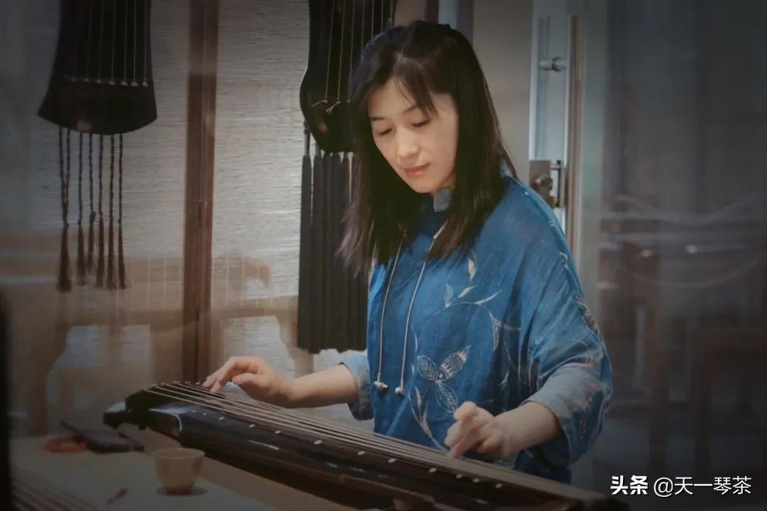 弹琴会让手指变长吗,弹琴会让手变好看吗