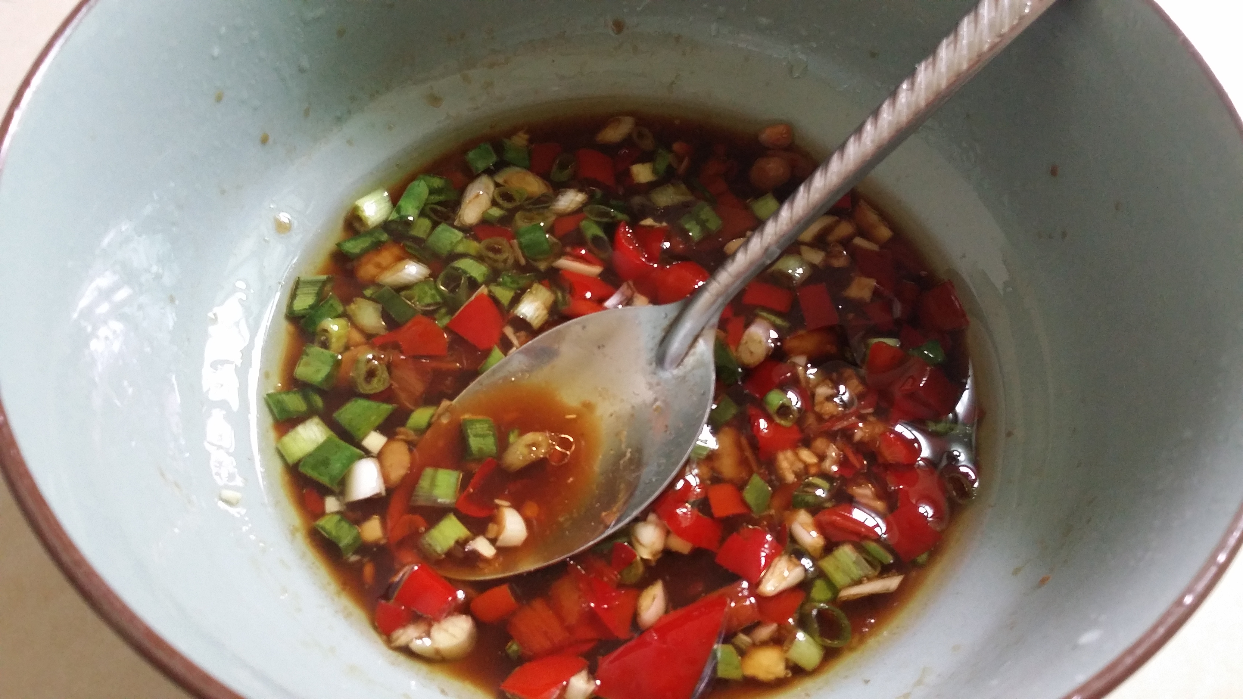 皮蛋有点呛凉拌做法,家常皮蛋怎么凉拌去味