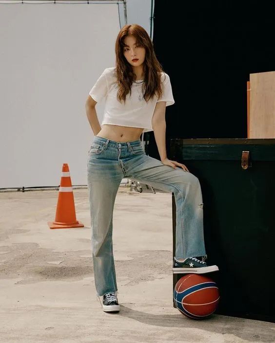 老爹裤的搭配才时髦,老爹裤让你显瘦又时髦