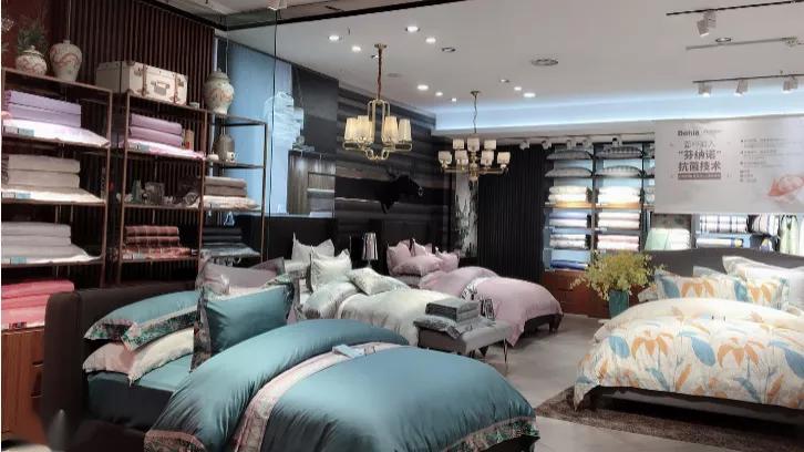 新手用企业微信开挂了！3个月拉新20万，业绩竟能狂翻4倍？