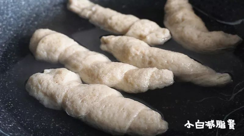 面筋蒸出来全是水,面筋粉做面筋煮多久