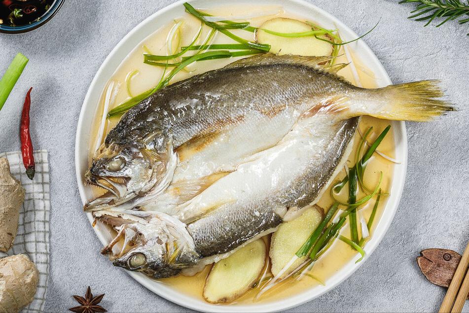 做清蒸鱼，调料不能乱加，牢记2不放，鱼肉鲜香嫩滑，不柴也不腥