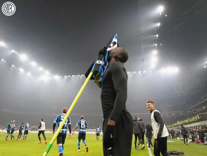 ac米兰巅峰时期的防守,国际米兰逆转维罗纳巴雷拉绝杀