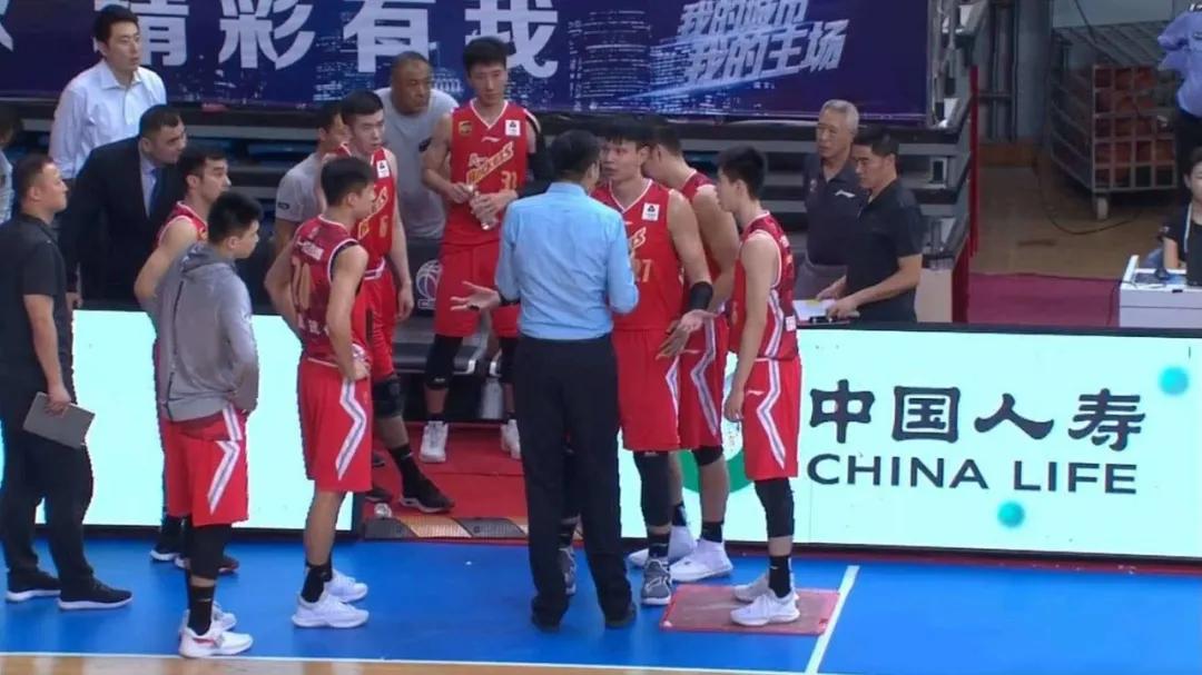 八一和周琦对决,大黑马击败苏波邦