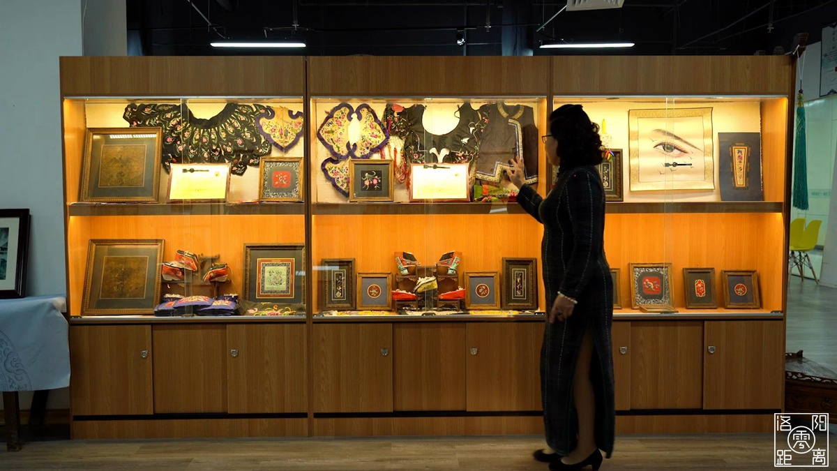 从学徒到非遗技艺传承人,刺绣传承人的刺绣过程