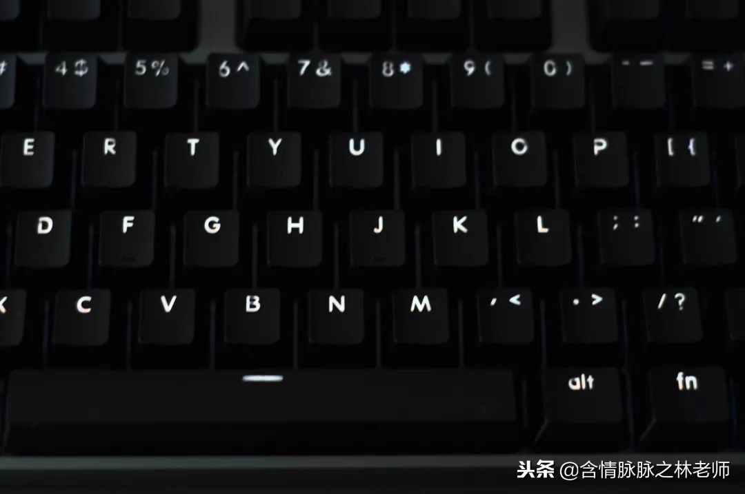 红轴正刻机械键盘,悦米红轴机械键盘