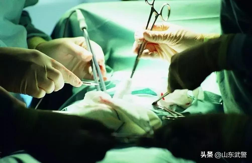 为军服务医院,为部队服务医院