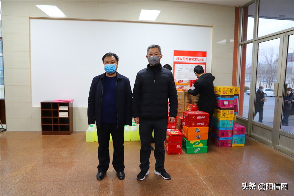 爱心捐助抗疫物资,爱心人士的捐助全民一心共抗疫情