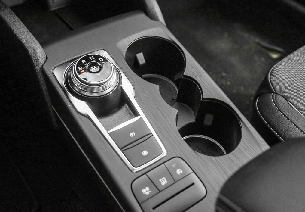 福特再亮王牌，变速箱动力衔接平顺给力，可惜三缸机成败笔