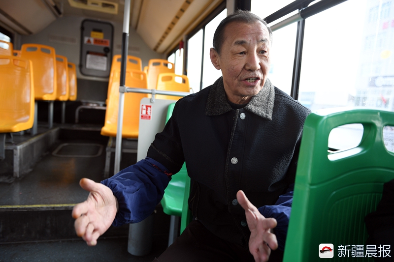 从“大通道”到新能源车37年老公交人见证乌鲁木齐公交发展