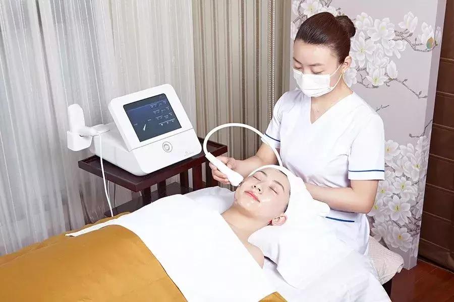 生完孩子变漂亮了,生完孩子反而变美了