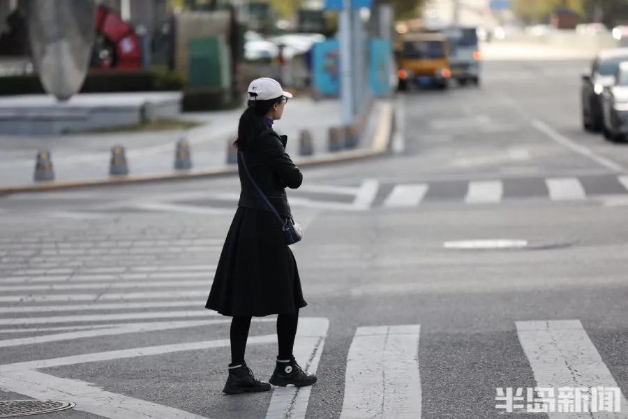 奥特曼拯救人类被怪兽打了,拯救地球奥特曼