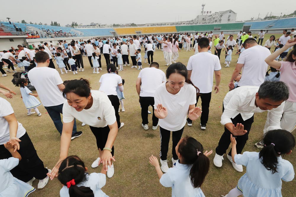 庆六一儿童节足球友谊赛,庆六一大型亲子活动