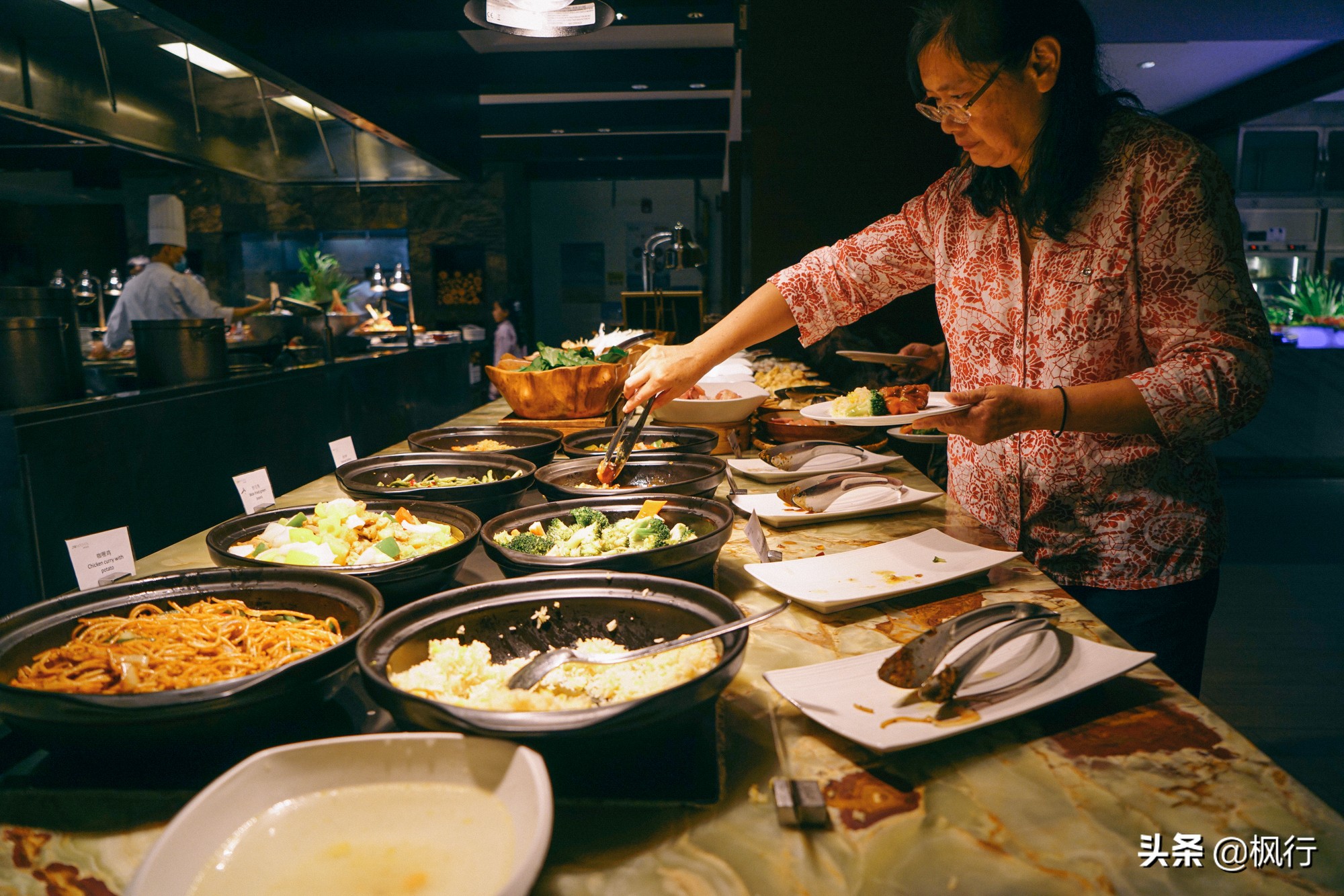 被猴子袭击，门票昂贵，拍照被轰，被我全程吐槽的三亚到底值不值